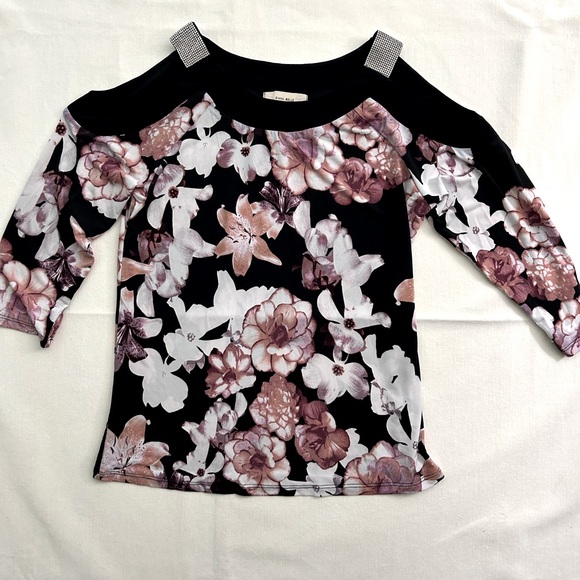 Floral Cold Shoulder Blouse - Picture 1 of 13